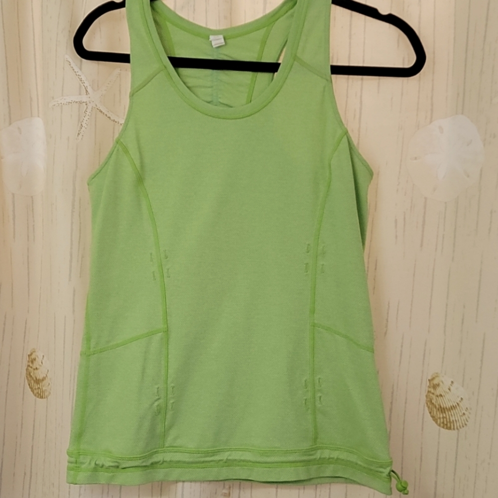 Lucy athletic top with pockets